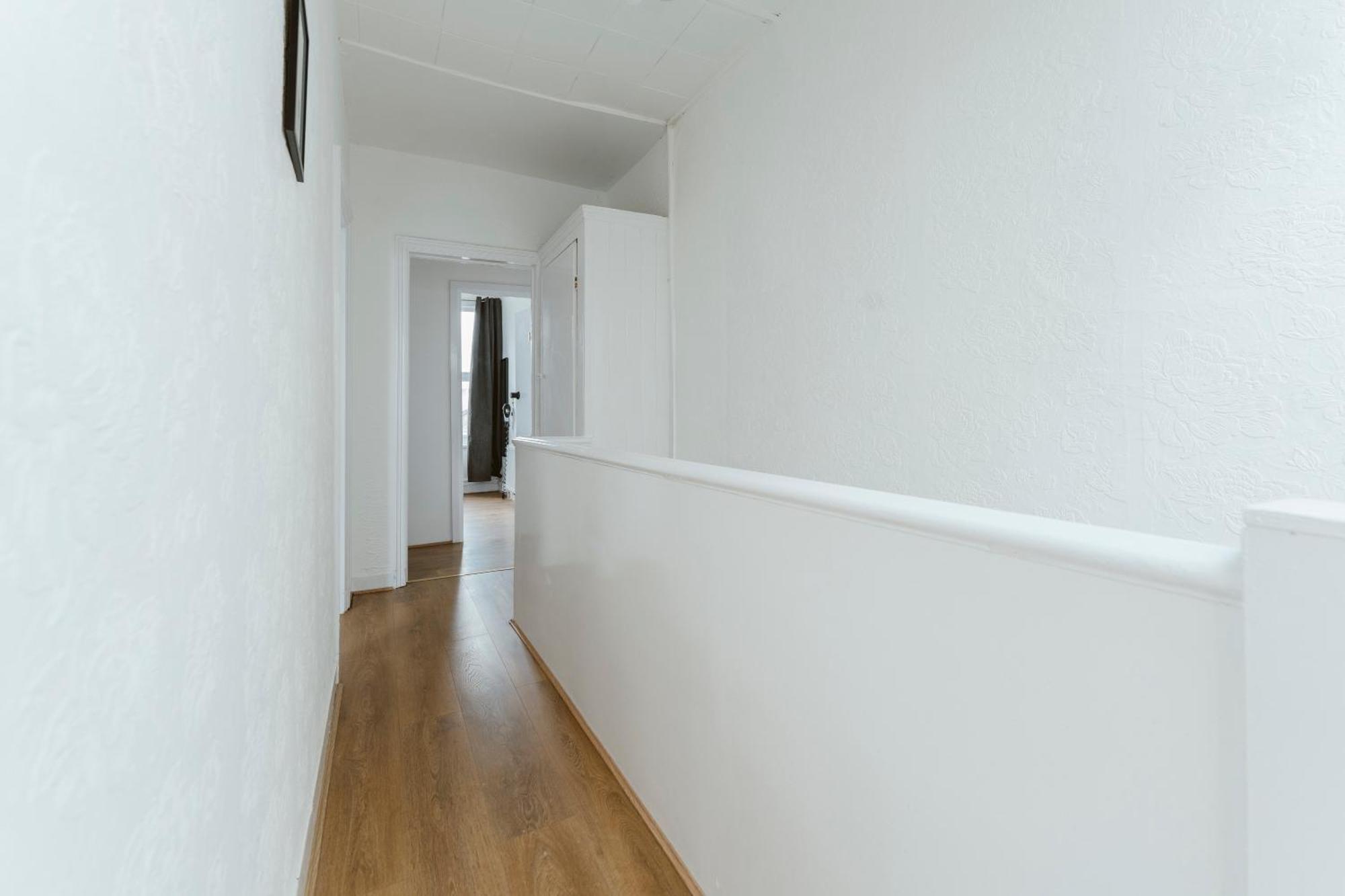 Manor House Great Rooms To Stay 런던 외부 사진